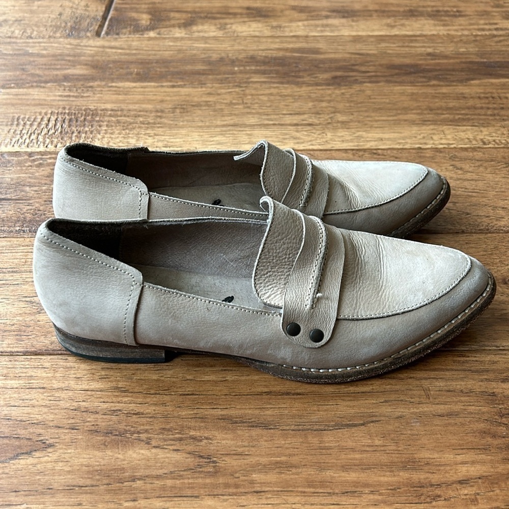 Free People Leather Loafers Beige Light Tan Size 36
